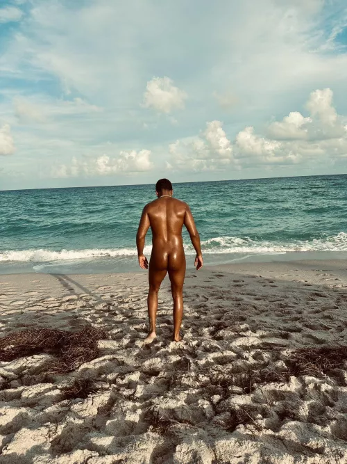 Nude beach day at Haulover. I wish I had more nudist friends to join me 