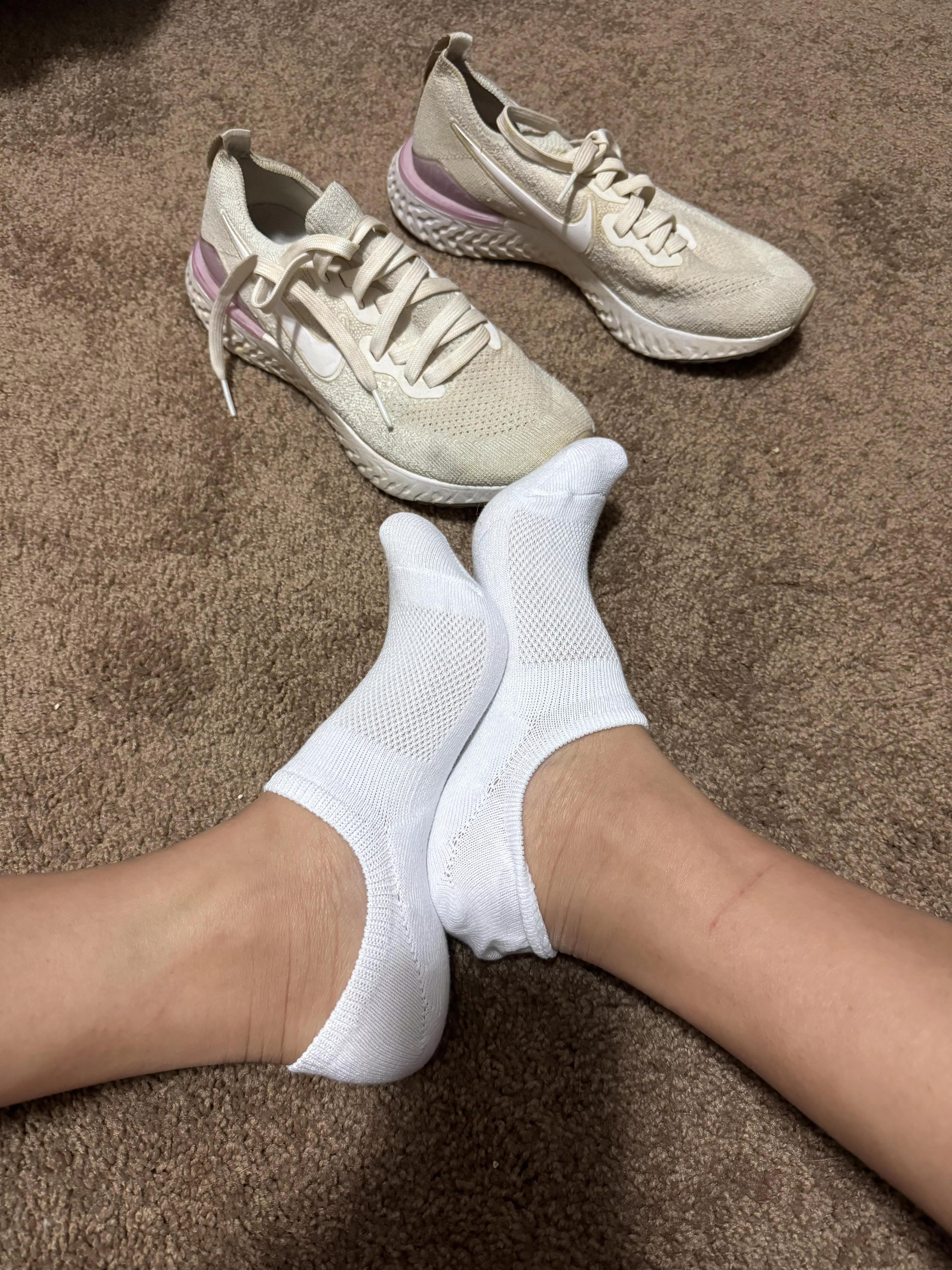 [Selling][US] Delicious used socks from an Asian girl 💜 DM me to get a pair of my sweaty, smelly socks 💜