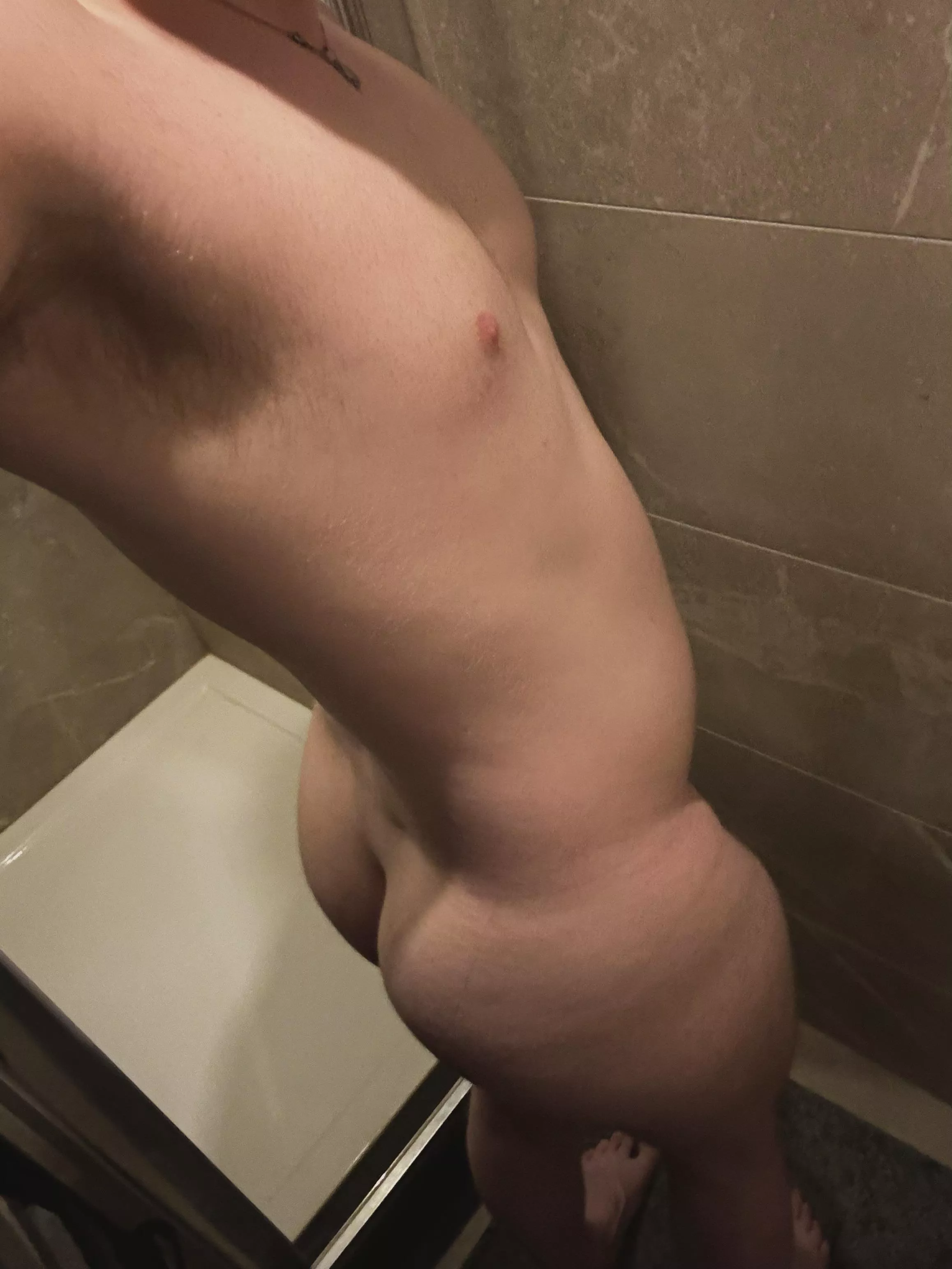 the pump is real 🏋️‍♂️🍑🔥