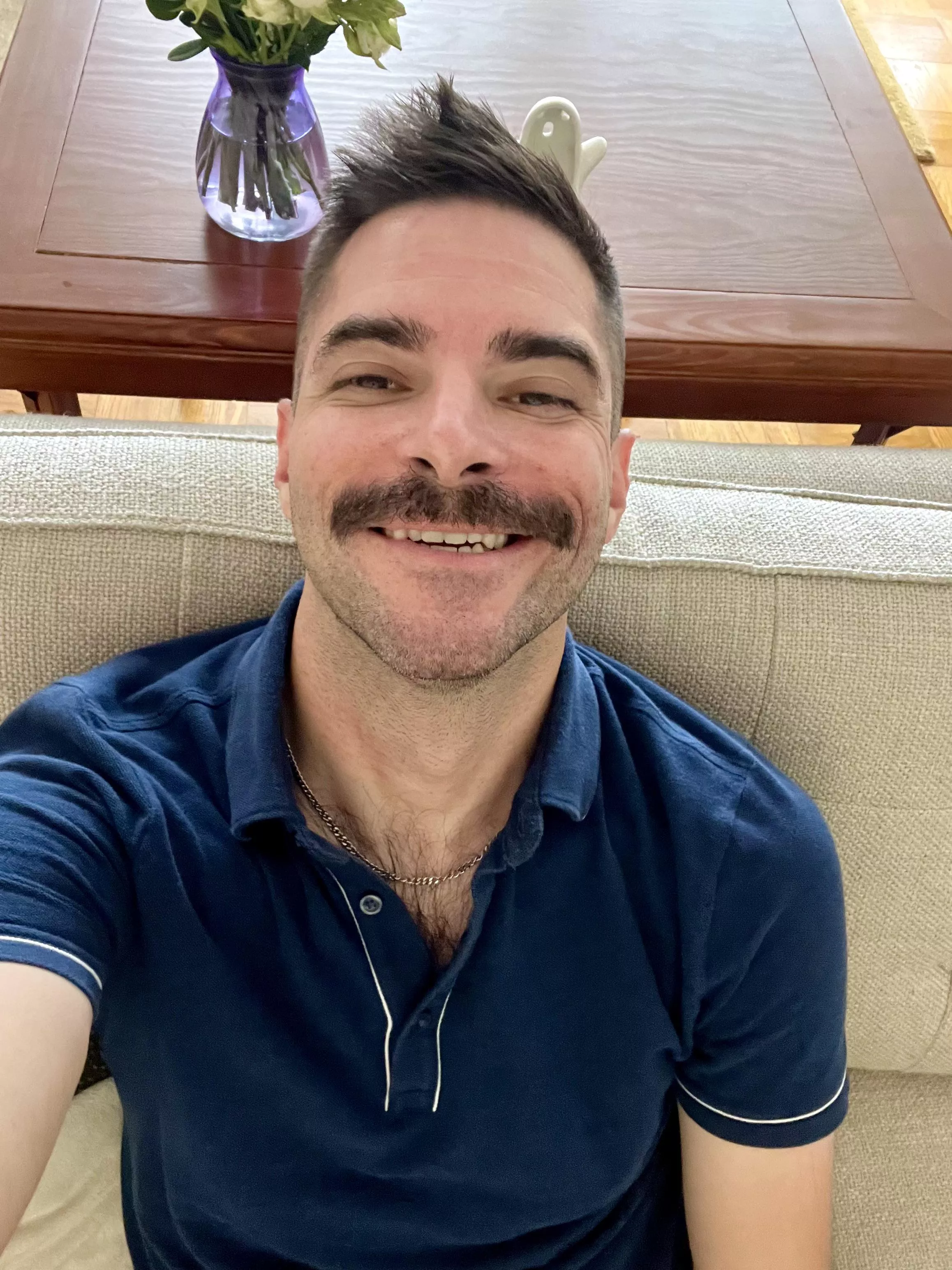 This bro is sweaty after a workout and hot shower. Who’s hoarding all those autumnal breezes? This bro is sweaty after a workout and hot shower. Who’s hoarding all those autumnal breezes?