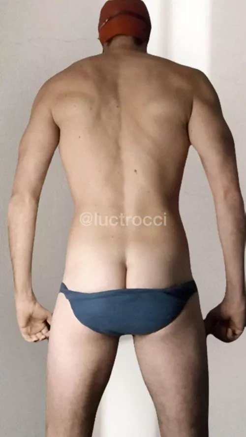 To swim in briefs!🏊💦