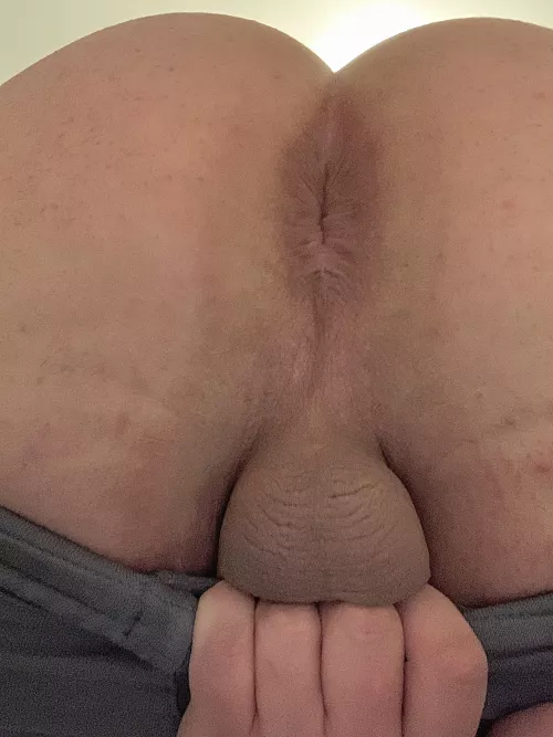 Would you be mad if your buddy flashed you like this?24