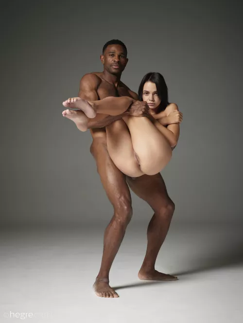 Ariel & Robin - Nude Couple