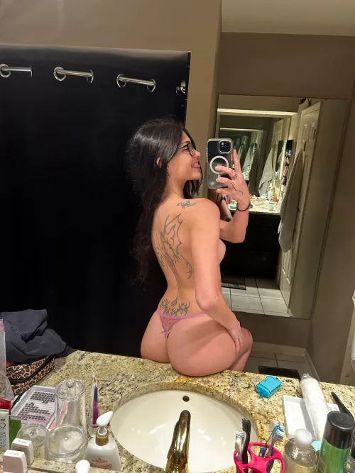 Brunette goth girls need more attention