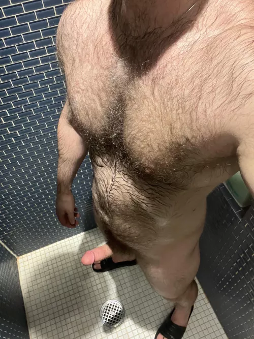 Coach told me to meet him in the showers after practice😈💦