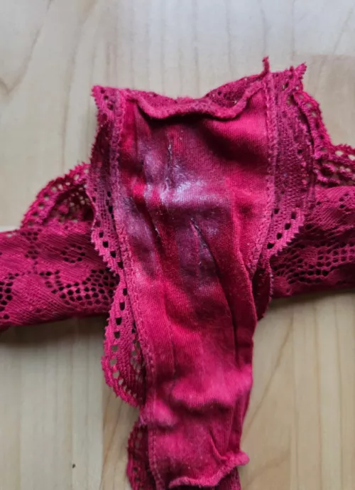 don't be embarrassed what's the first word that come to your mind if I ask you to suck my wet panties that I was having for almost 24H?