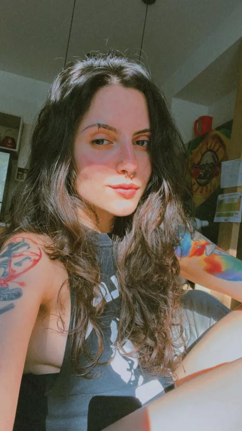 Guys who appreciate small girls with tattoos are my favorite