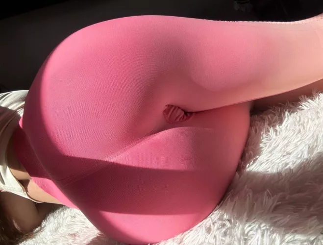 I got a nice ass I'm not afraid to show 