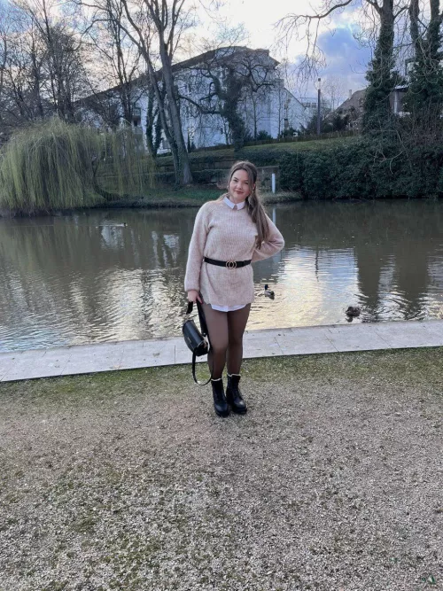 Keeping it simple sweet and classy.