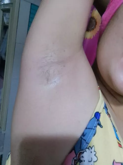 Tickle, sniff or lick my sweaty filipina armpits?