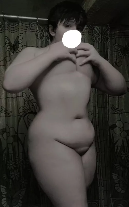 wyd if you walk in on your roommate and he has a body like this