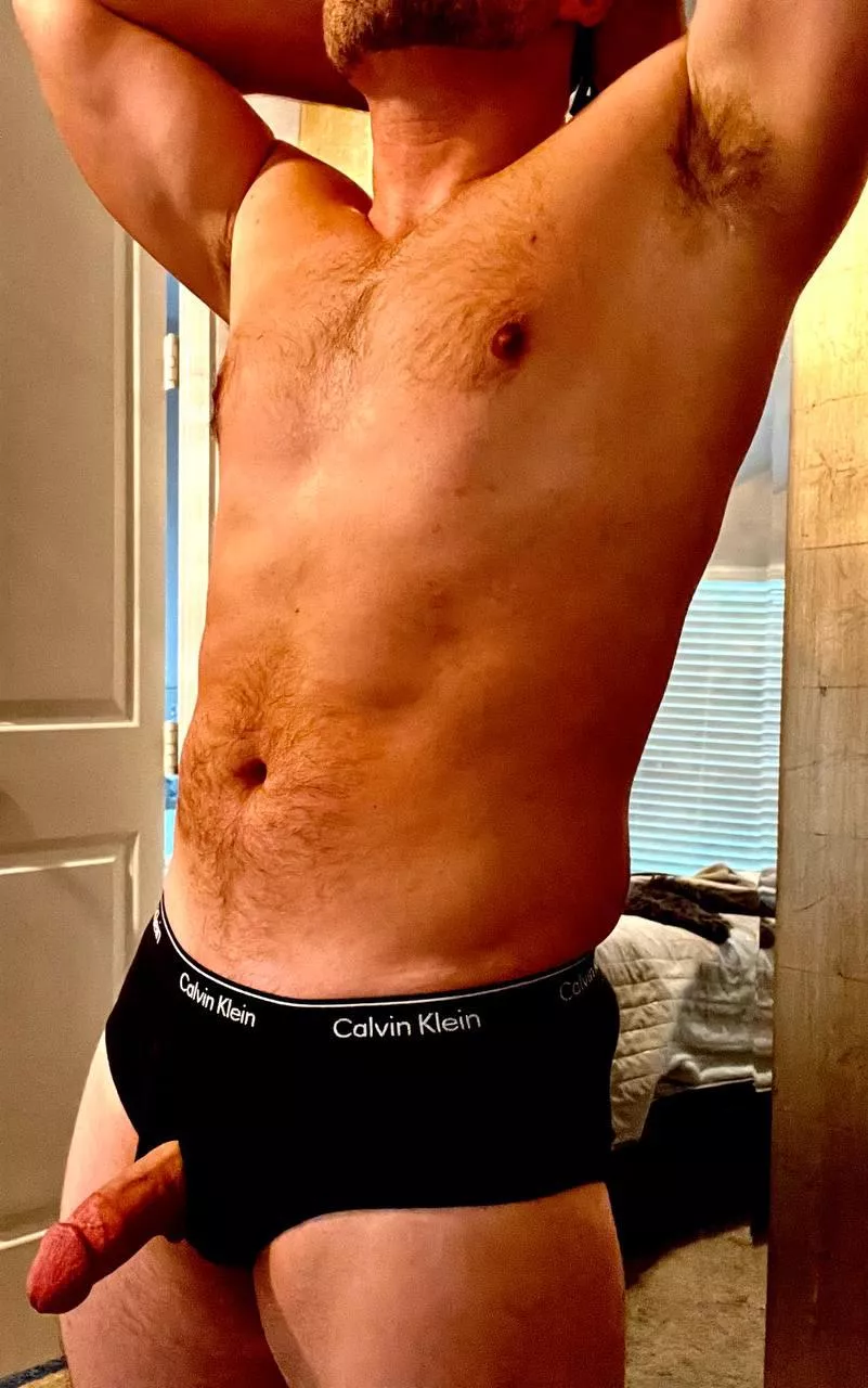 [41][M] Just hanging out on a slow Saturday night…