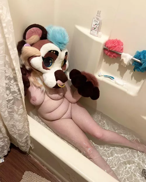 Aah! Don’t come in, I’m not decent yet!!