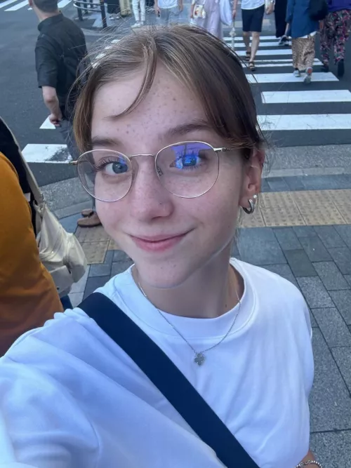 Are you into blonde classy girls like me? 