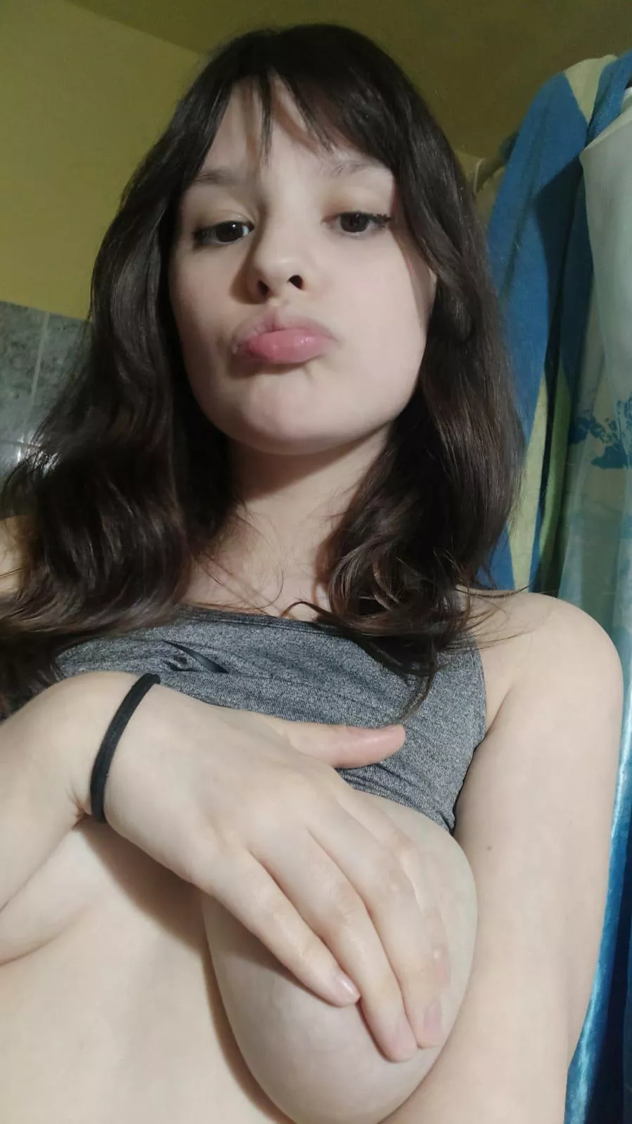 barely legal and looking forward to having fun