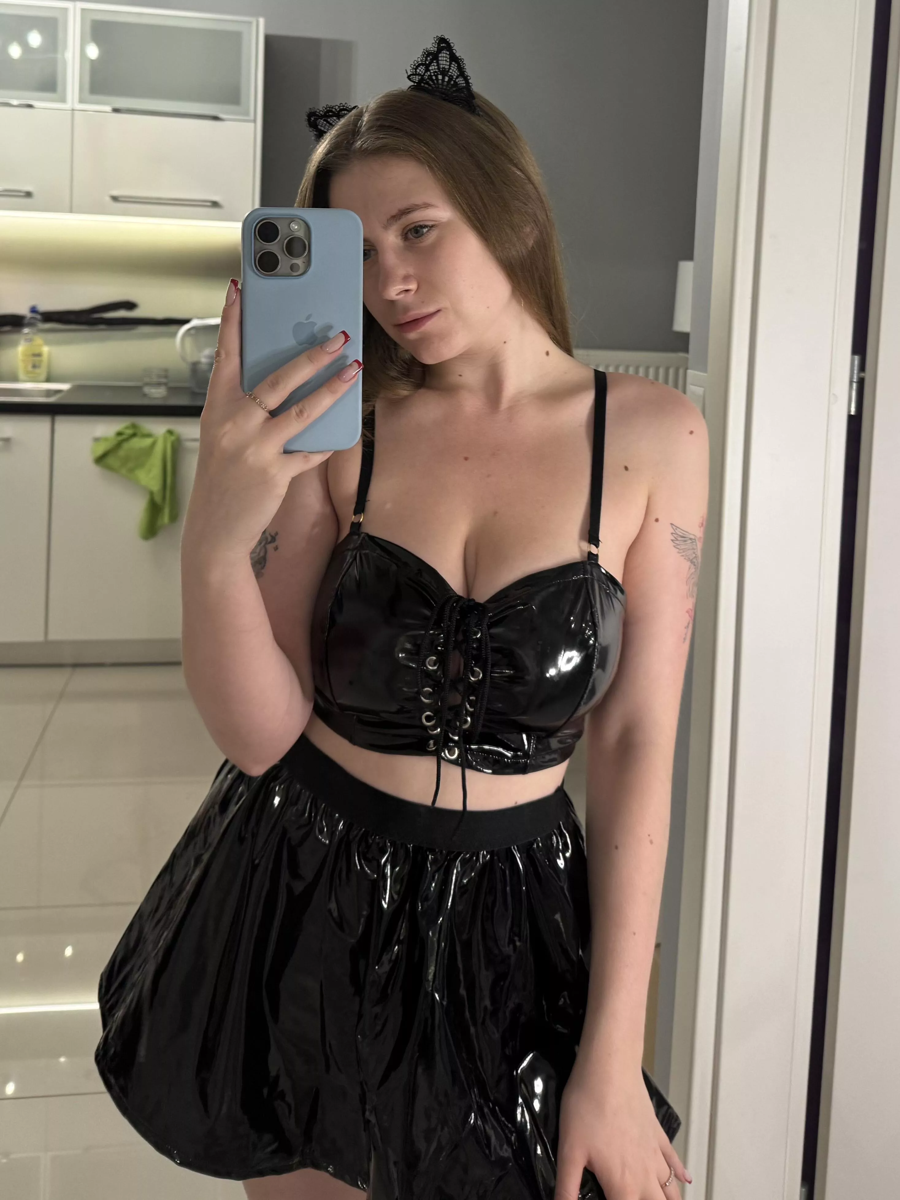 Do you rate my cleavage