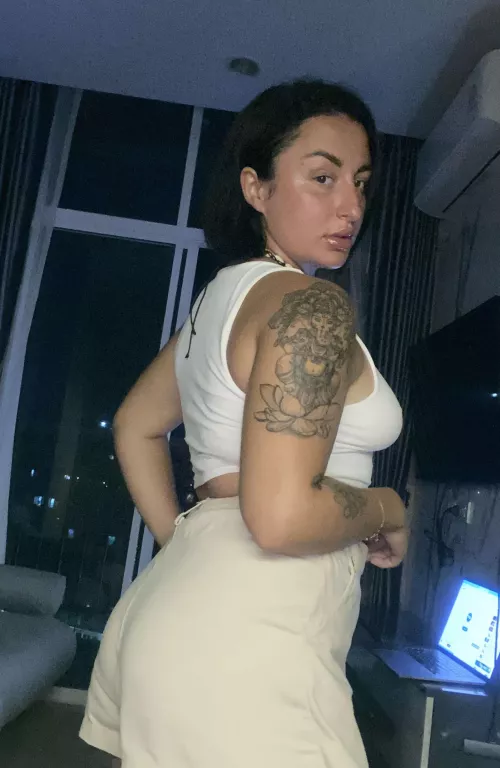 Don t you like cute brunettes