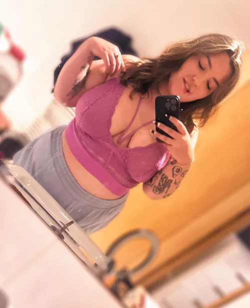 Free use hot wife here 🙋🏼‍♀️