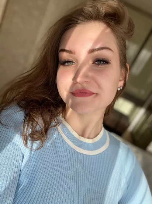 I look better in the sun.
