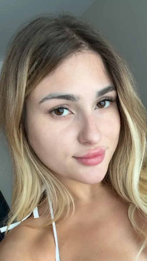 I love teasing strangers using my fake lips