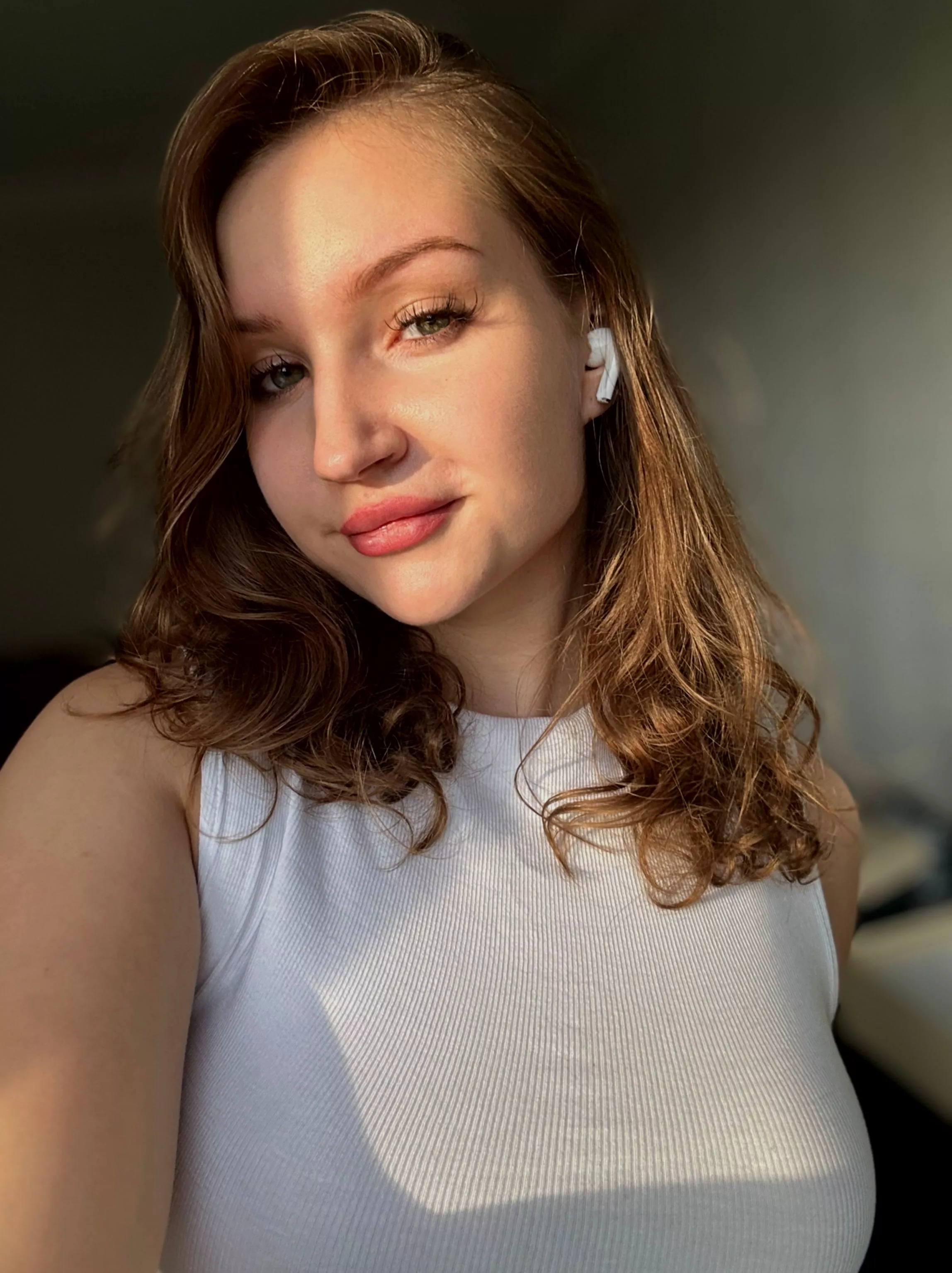 I think i look better in the sun.
