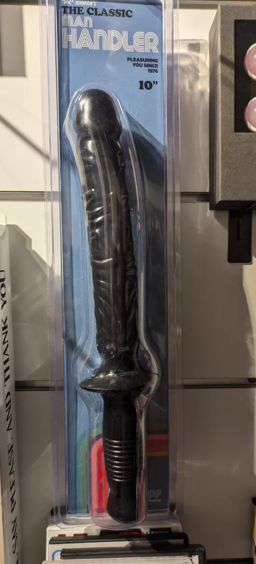 If anyone is thinking about cosplaying a futa cop