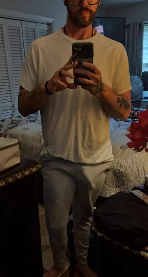 Love wearing grey sweatpants 