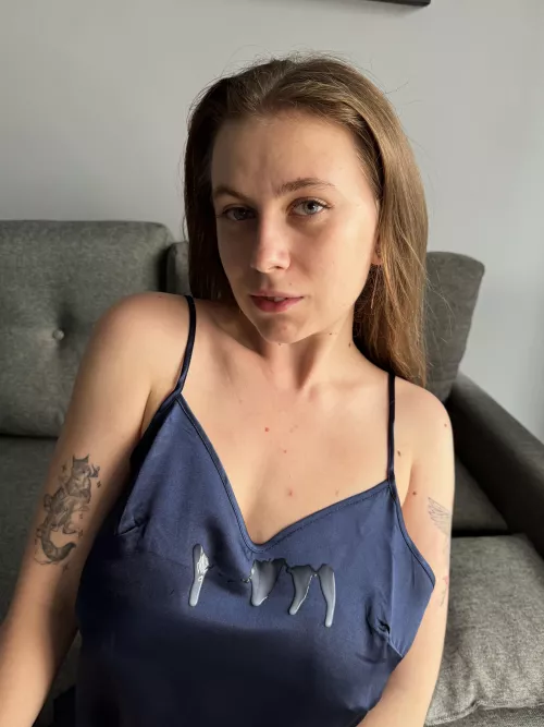 oh.. He cum on my clothes