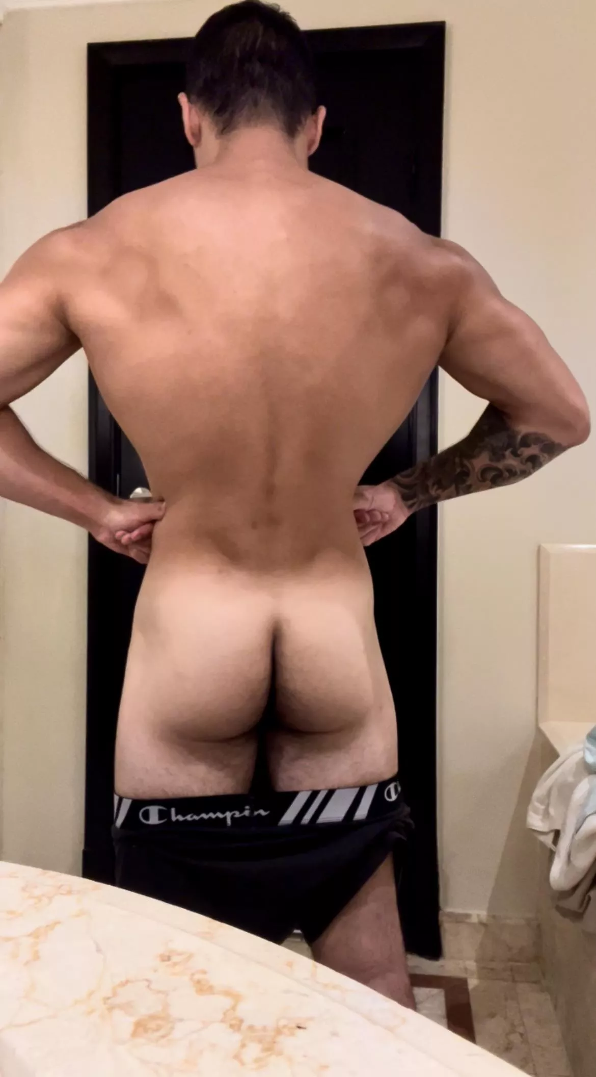 Should I shave my muscular hairy pale cheeks? 😈🤭