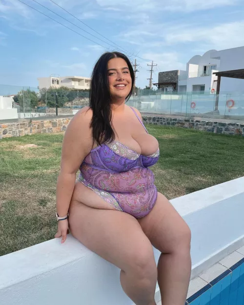 Two good reasons to go for thick girls