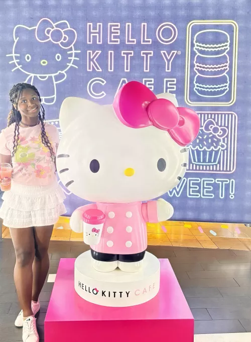 Went to the hello kitty cafe for my birthday 🌸🌸🌸