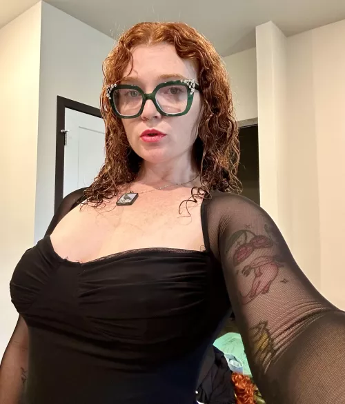 Would you like to see alllll my tatttoos?🤪