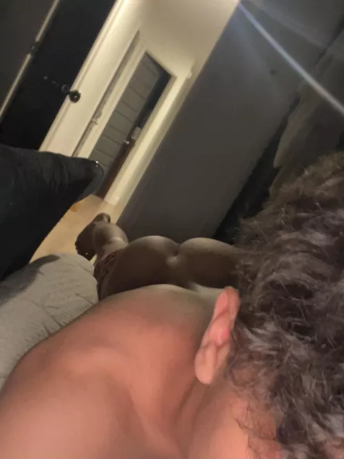 bored in bed 😪 thoughts?