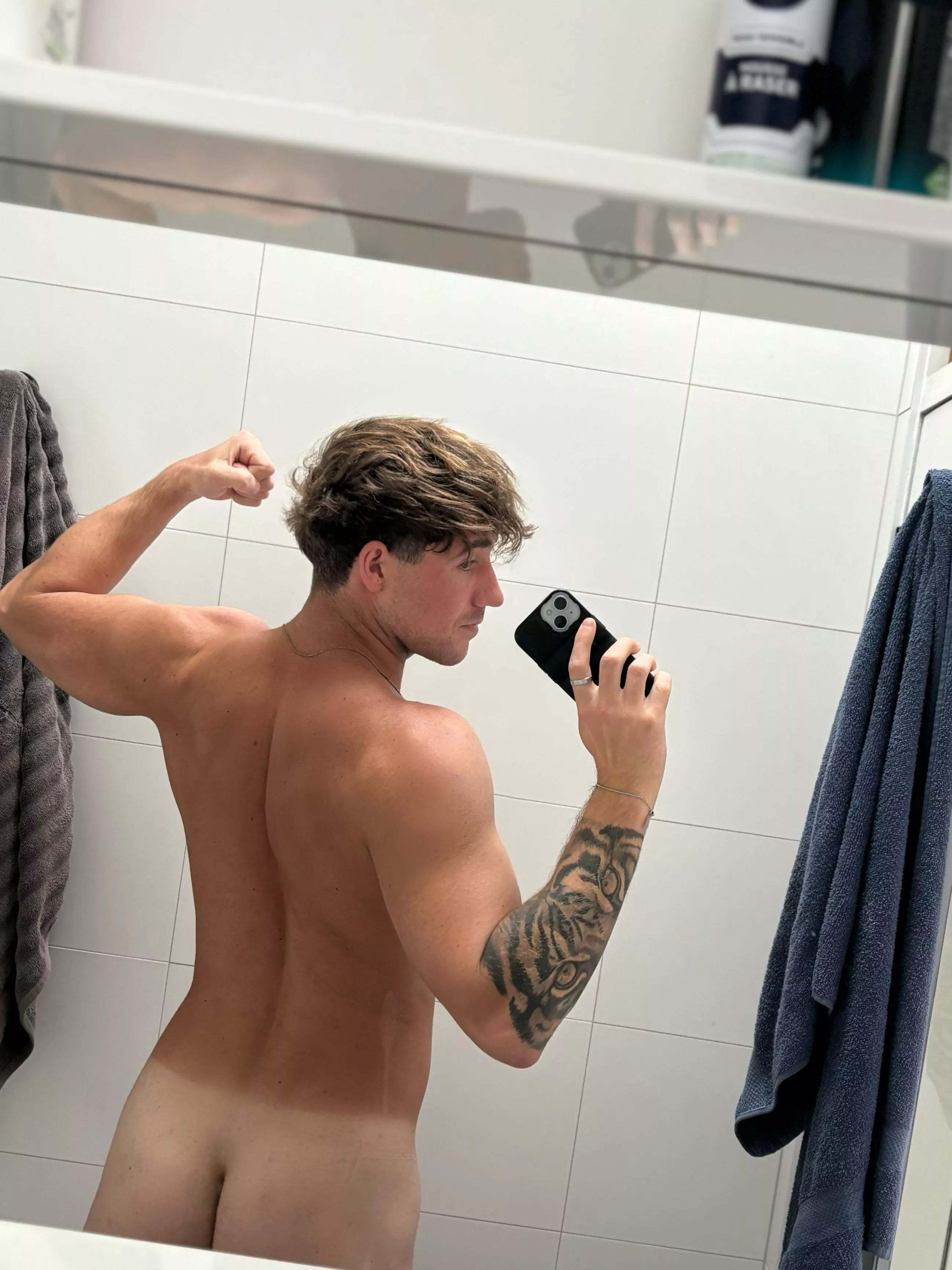 Bums looking a tad pale 