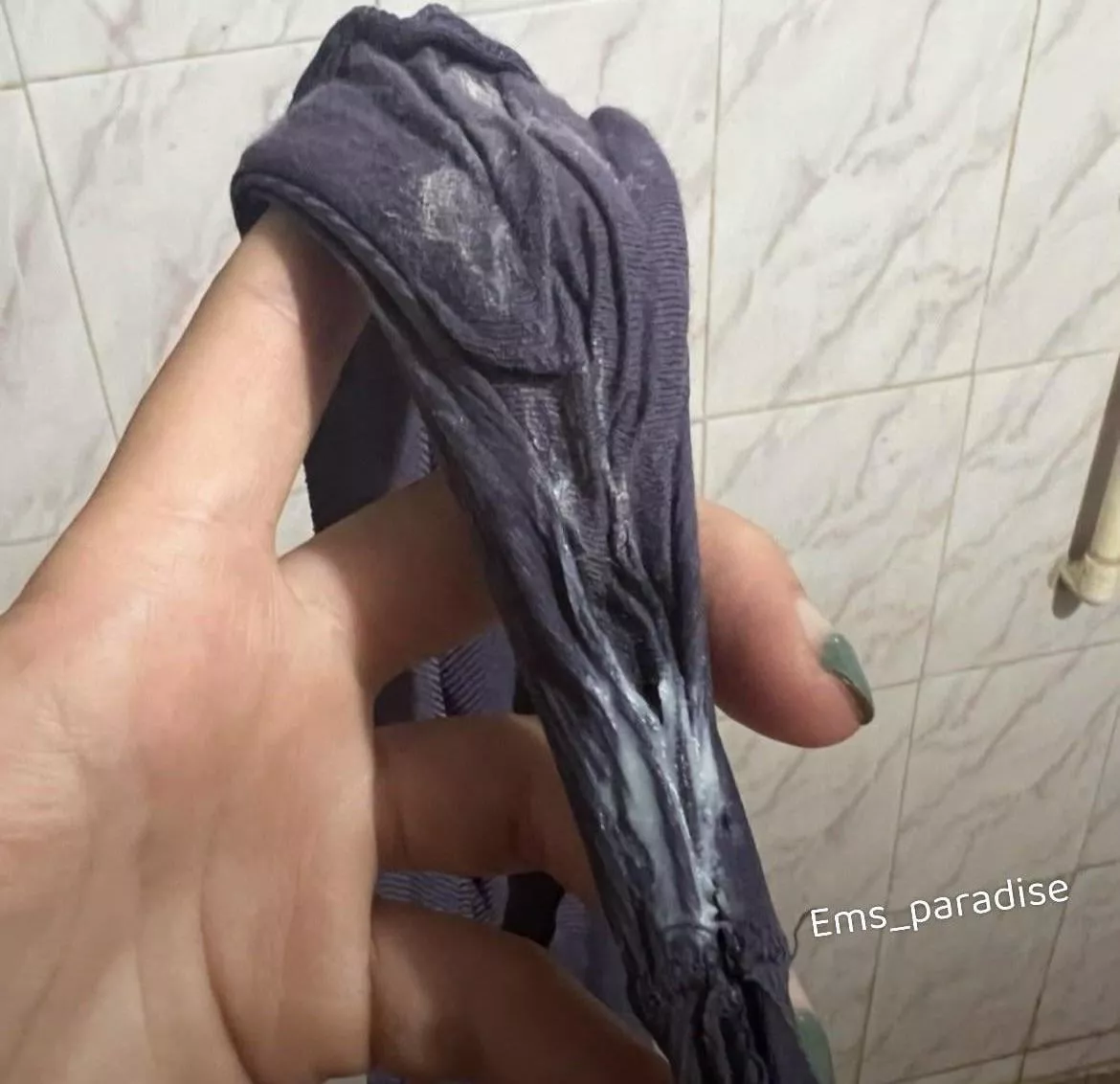 I used to be embarrassed by how wet I’d get, but now I love it & it seems like you do too! 😜💗💦 