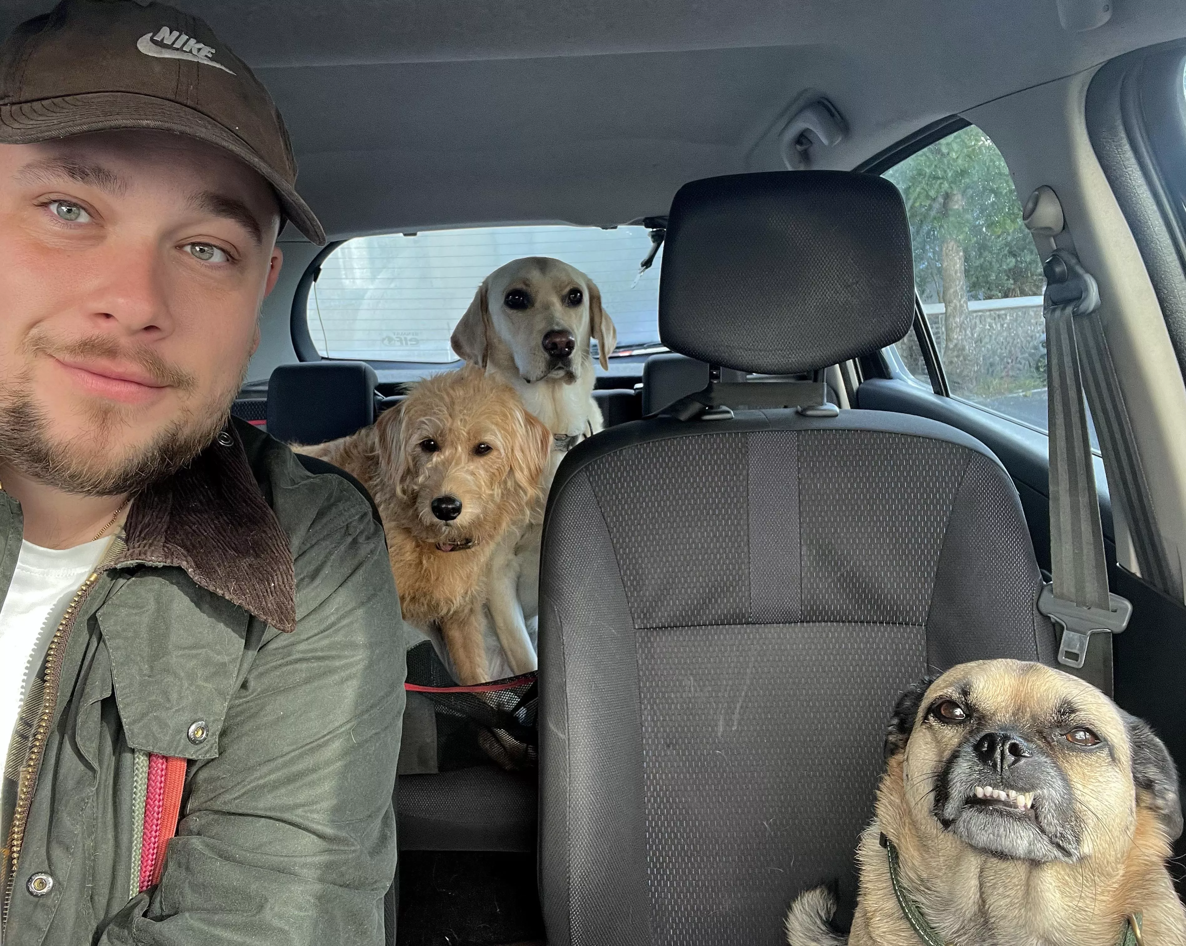Likely to be homeless by the end of the week so here is a happy pic of me and two of my doggies ♥️