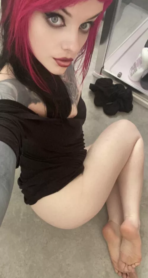 Need a man that’ll help undress me and get into bed with me after the bar 