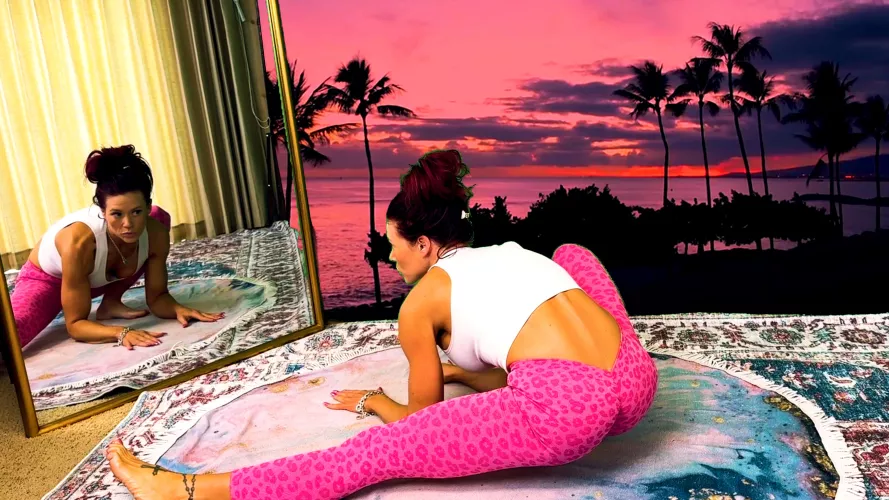 Pretty in Pink  leggings sounds like me 