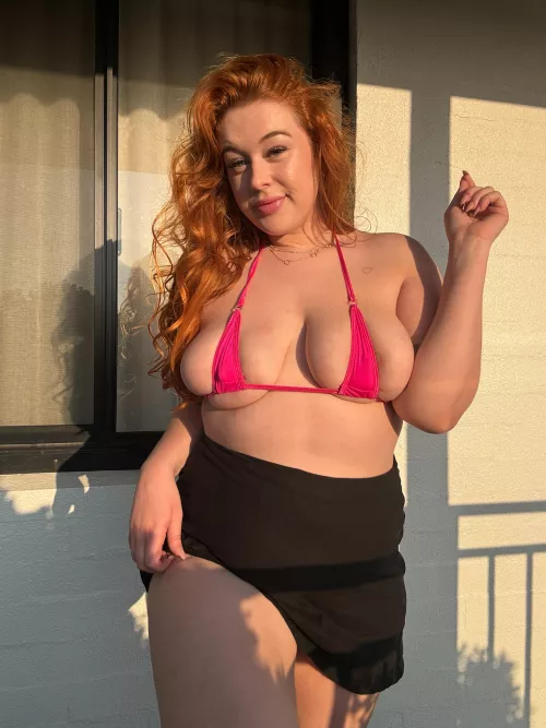 Wanna ride a slutty wife ?
