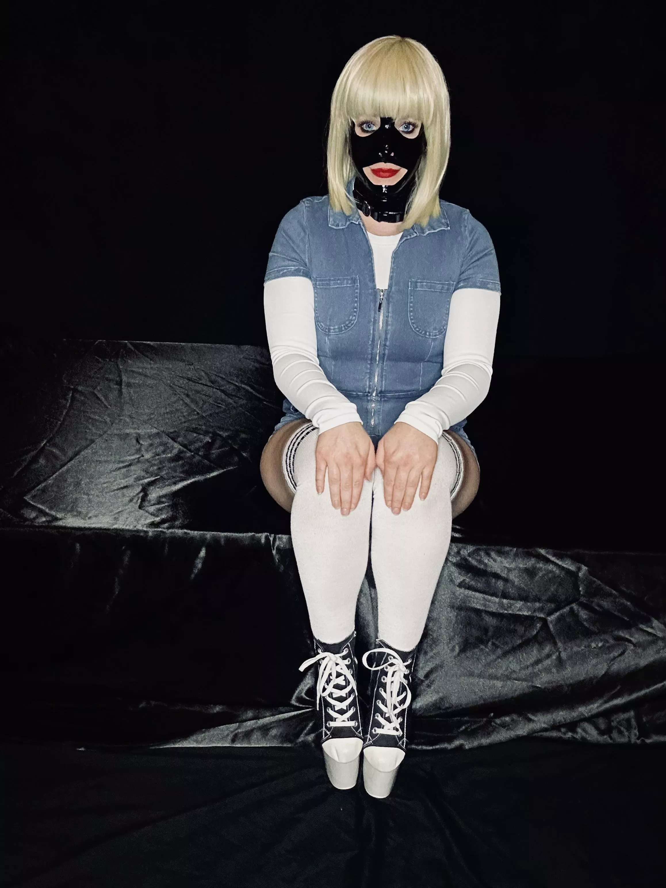 🖤 what do you think about hoods with wigs? 💙