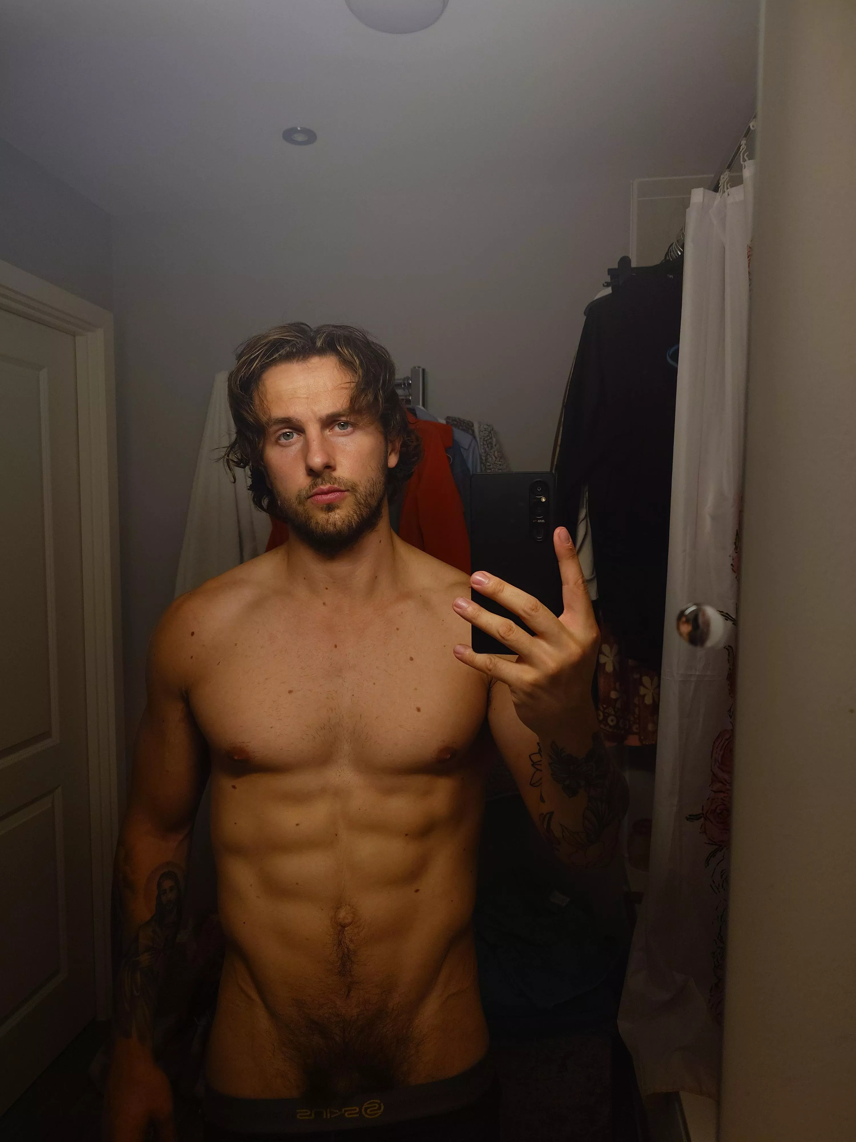 (29) At your service 