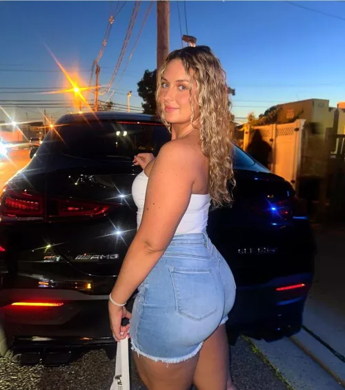 Big booty and bigbody GLE63 with an S