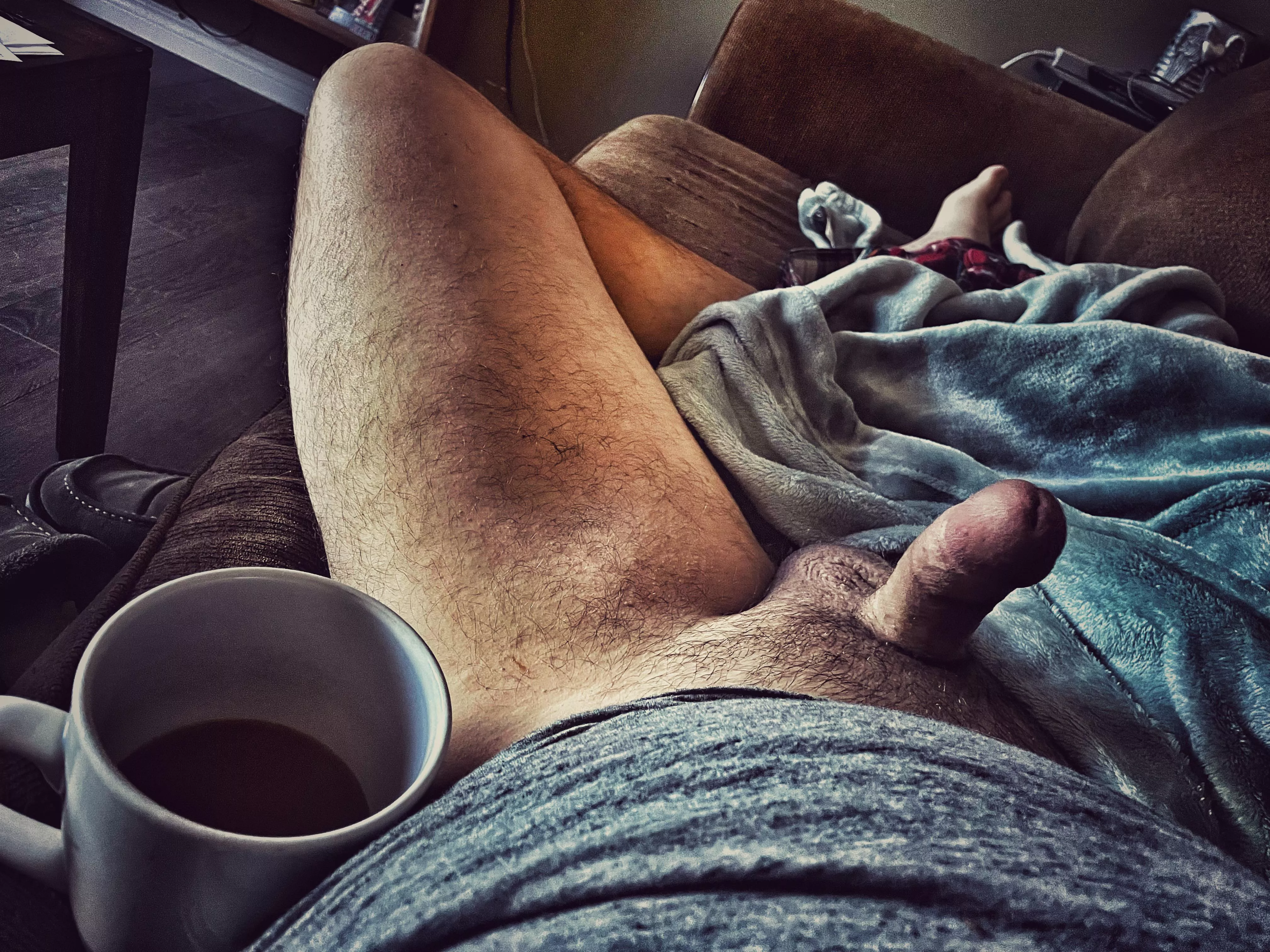 Enjoying some comfort and brew. ☕️