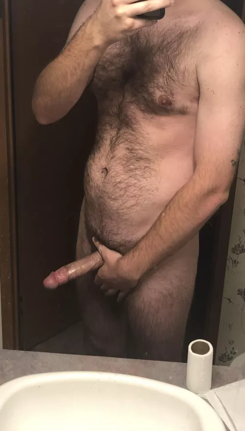 Getting ready before I start my Uber eats night👅