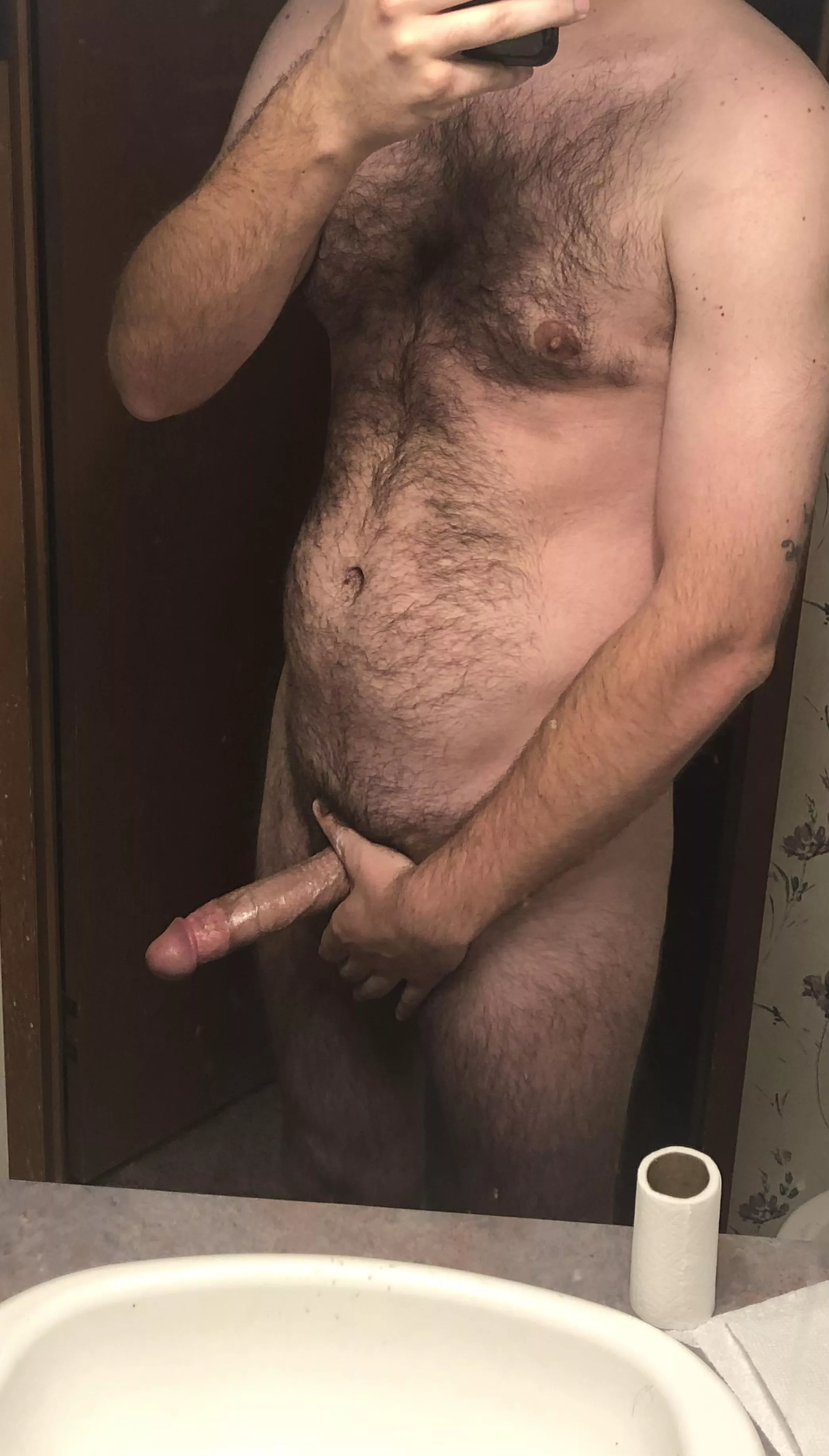 Getting ready before I start my Uber eats night👅