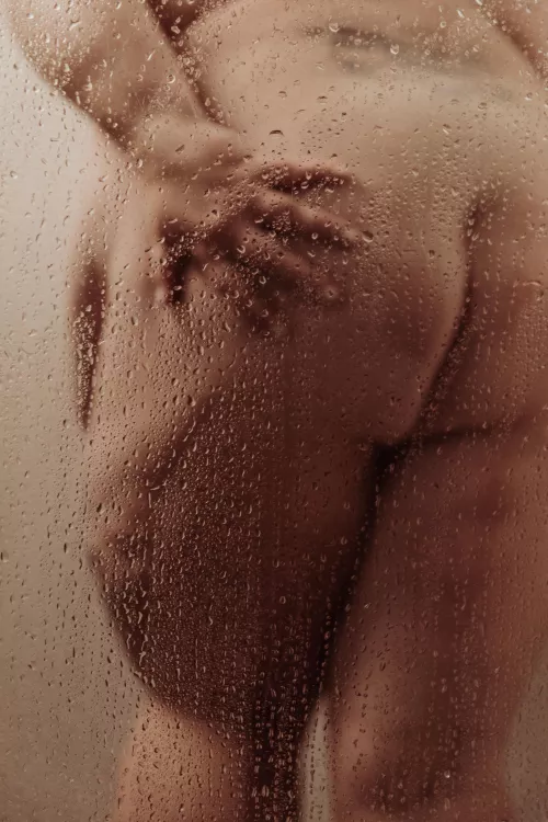 Getting wet over here 💦 DMs Open 🥵