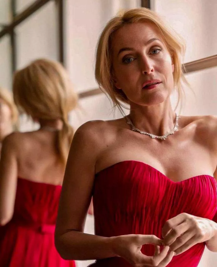 Gillian Anderson