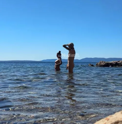 Just arrived to the nude beach 