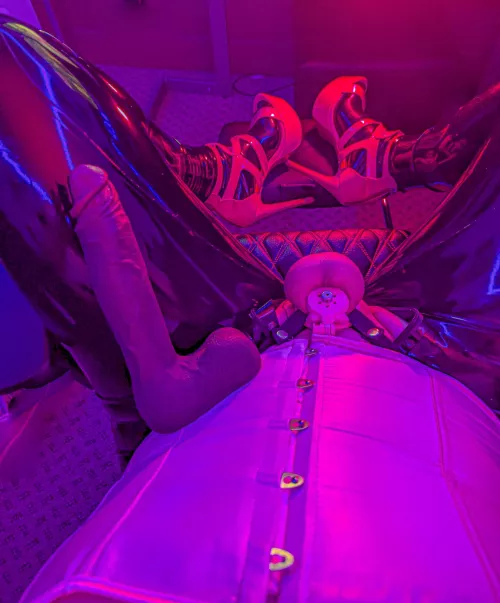 Rubbered up and living my best life locked in latex with my BBC dildo! 🥵😵‍💫🔒