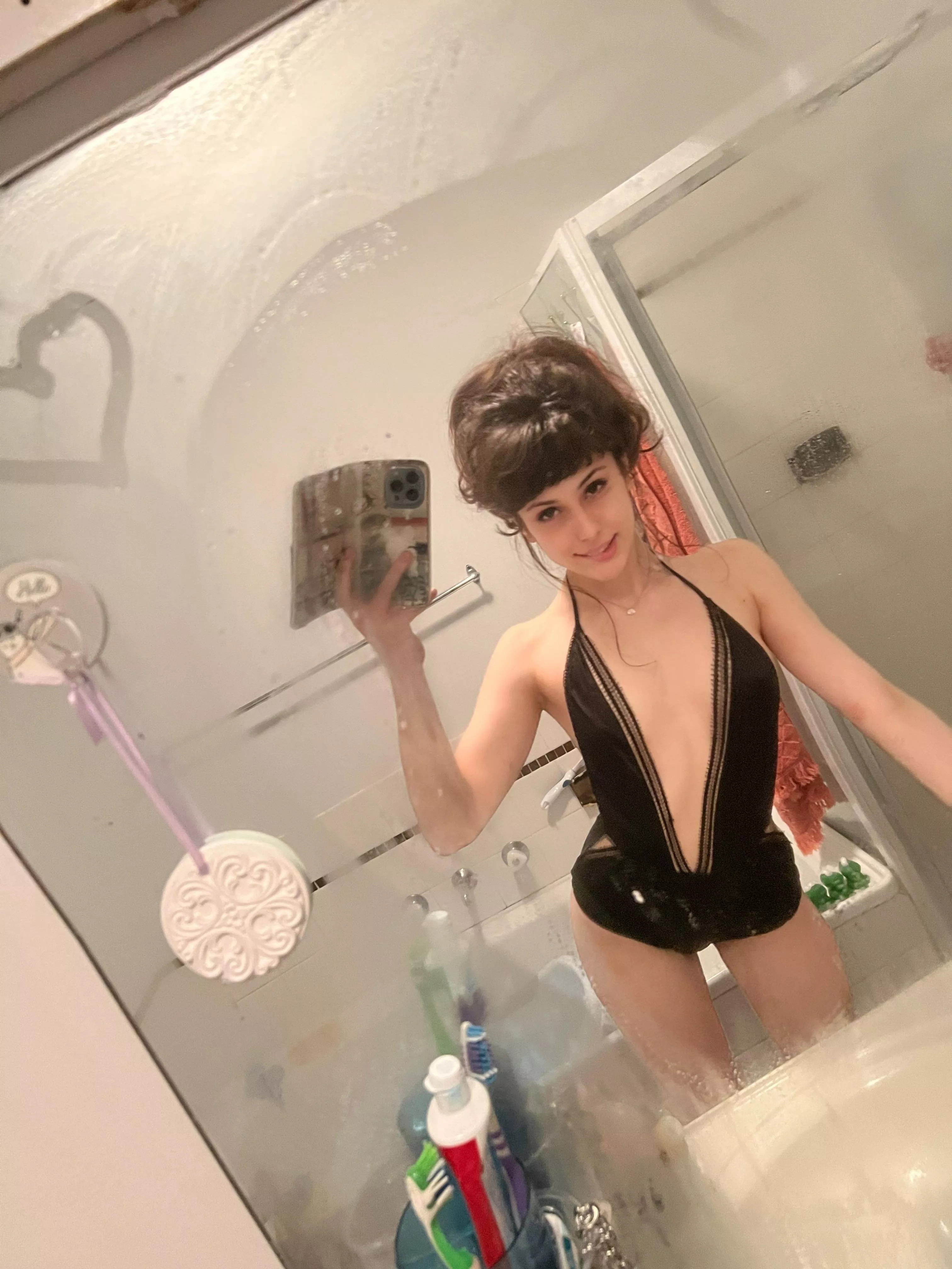 the mirror always steams up when I look in it x